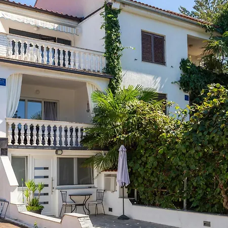 Stunning In With Kitchen Apartman *