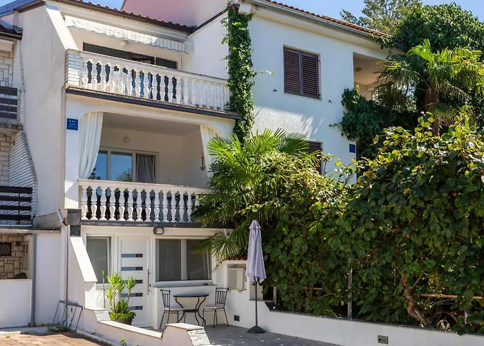 2 Bedroom Amazing In Apartamento *