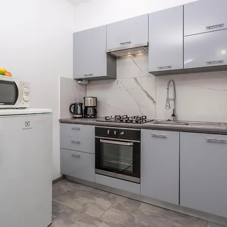 Stunning In With Kitchen * Malinska