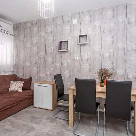 Apartment Stunning In With Kitchen Malinska